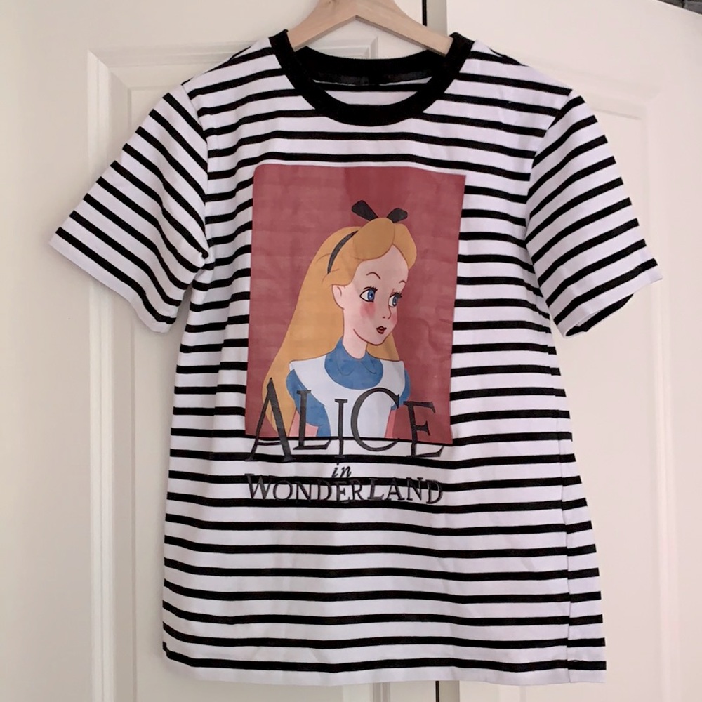 Mo&Co Alice in Wonderland tee
